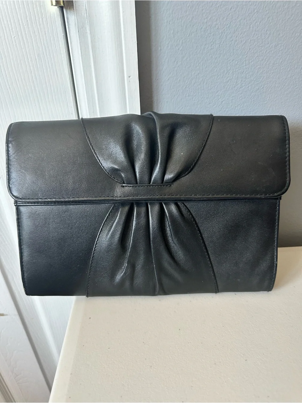 Vintage Black Pleated Convertible Clutch with Crossbody Shoulder Strap and Snap